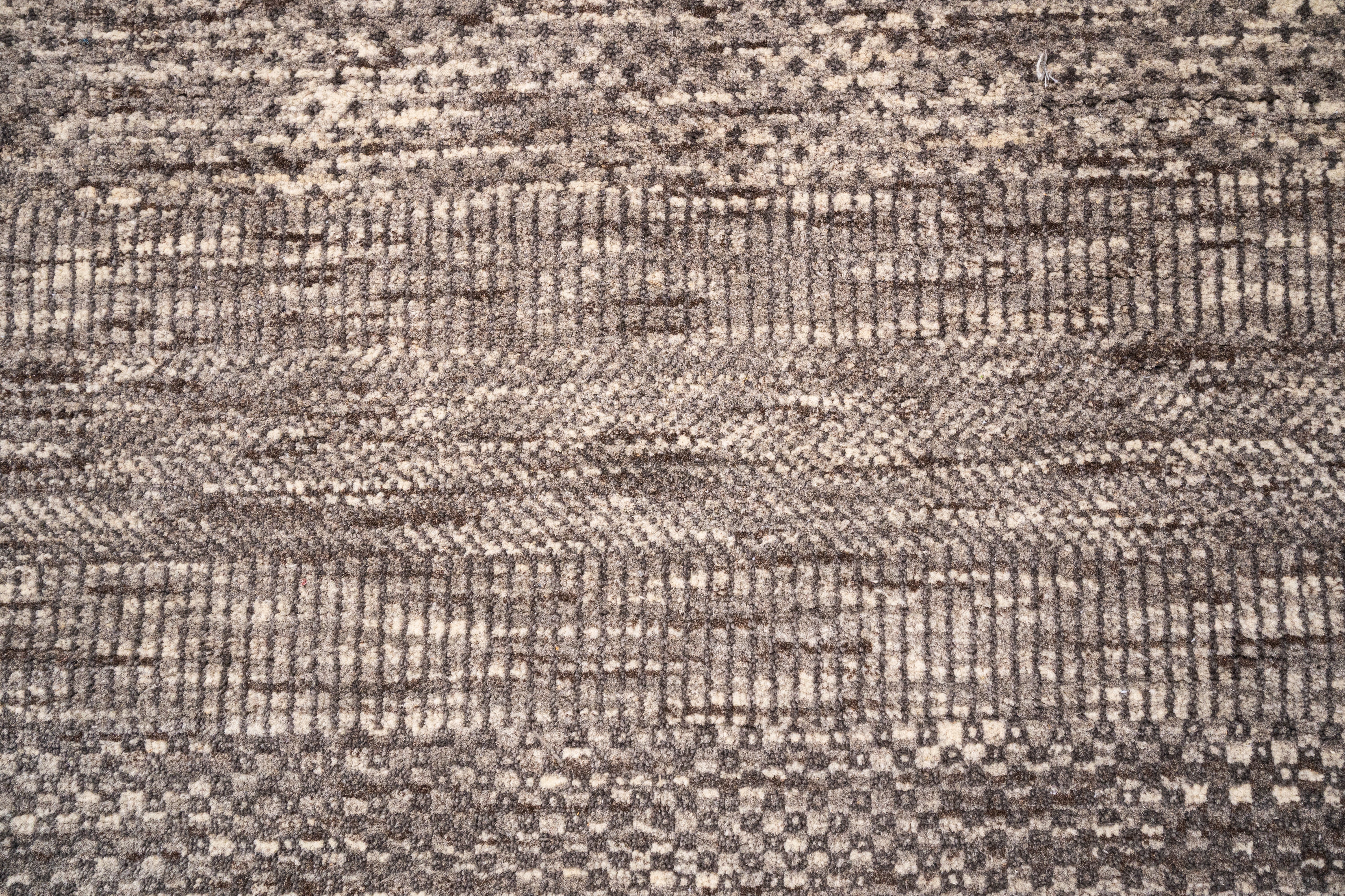 Handknotted Carpet, DIA - 1223 MCN, Natural & Brown